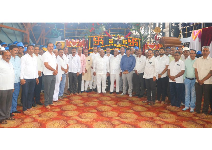 श्री.दत्त साखर शिरोळमध्ये रोलर पूजन संपन्न