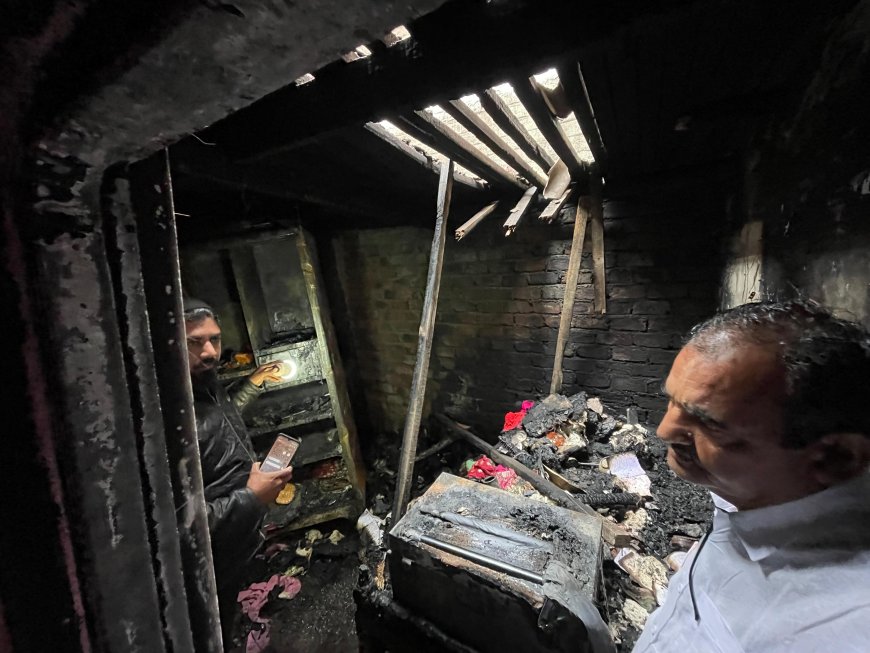 तेरवाड येथील जळीतग्रस्त घराची आमदार यड्रावकर यांनी केली पाहणी
