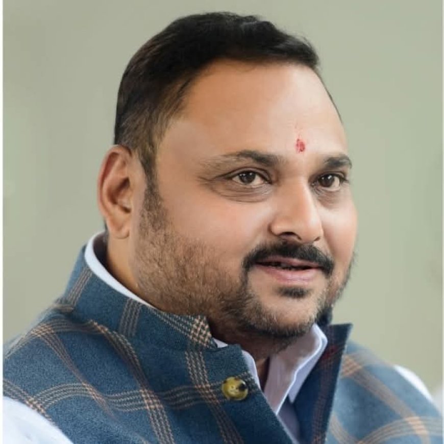 मार्केट कमिटीतील बैठकीत राजकीय विरोधक...